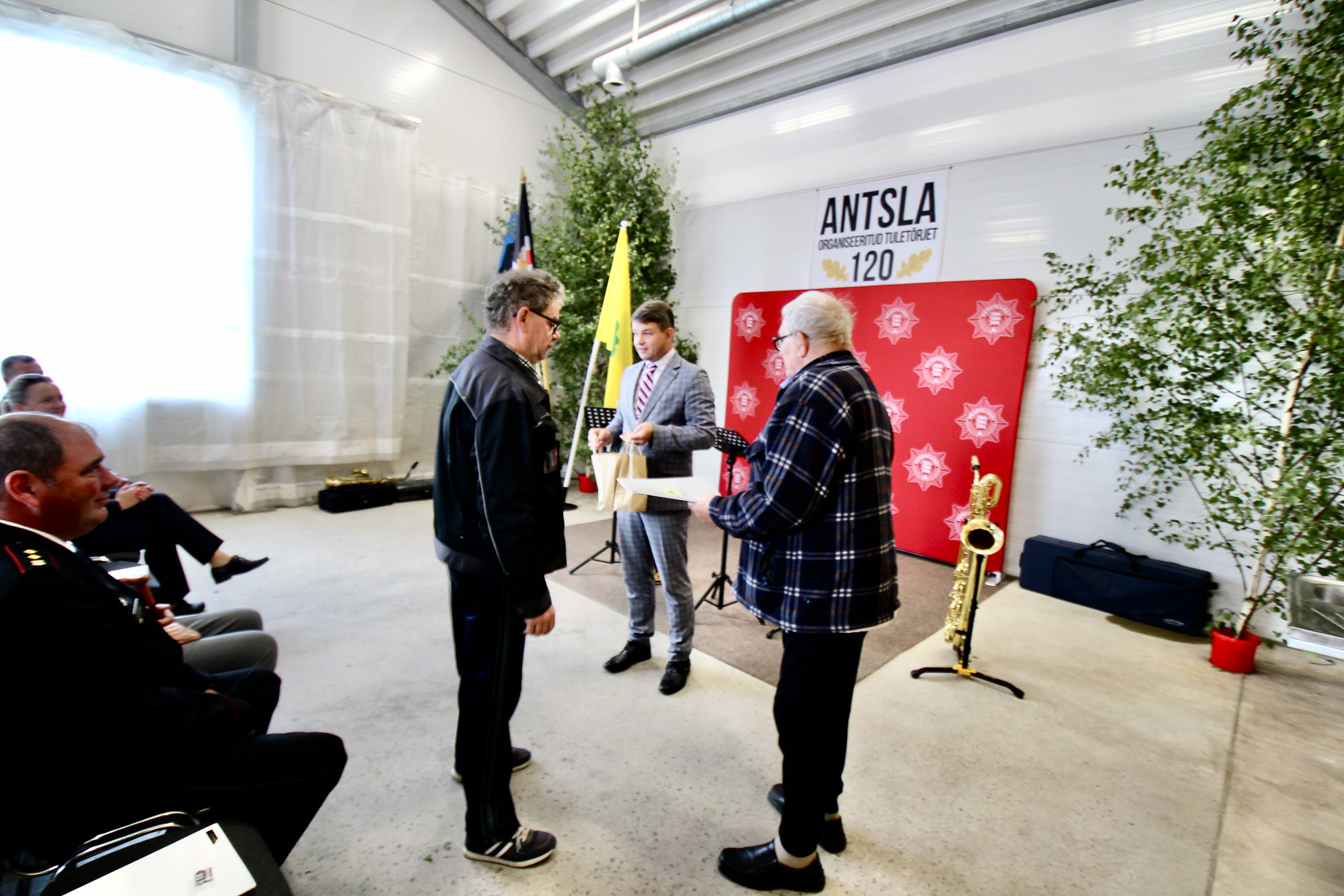 Antsla tuletõrje juubelil avalikustati komando tulevane asukoht